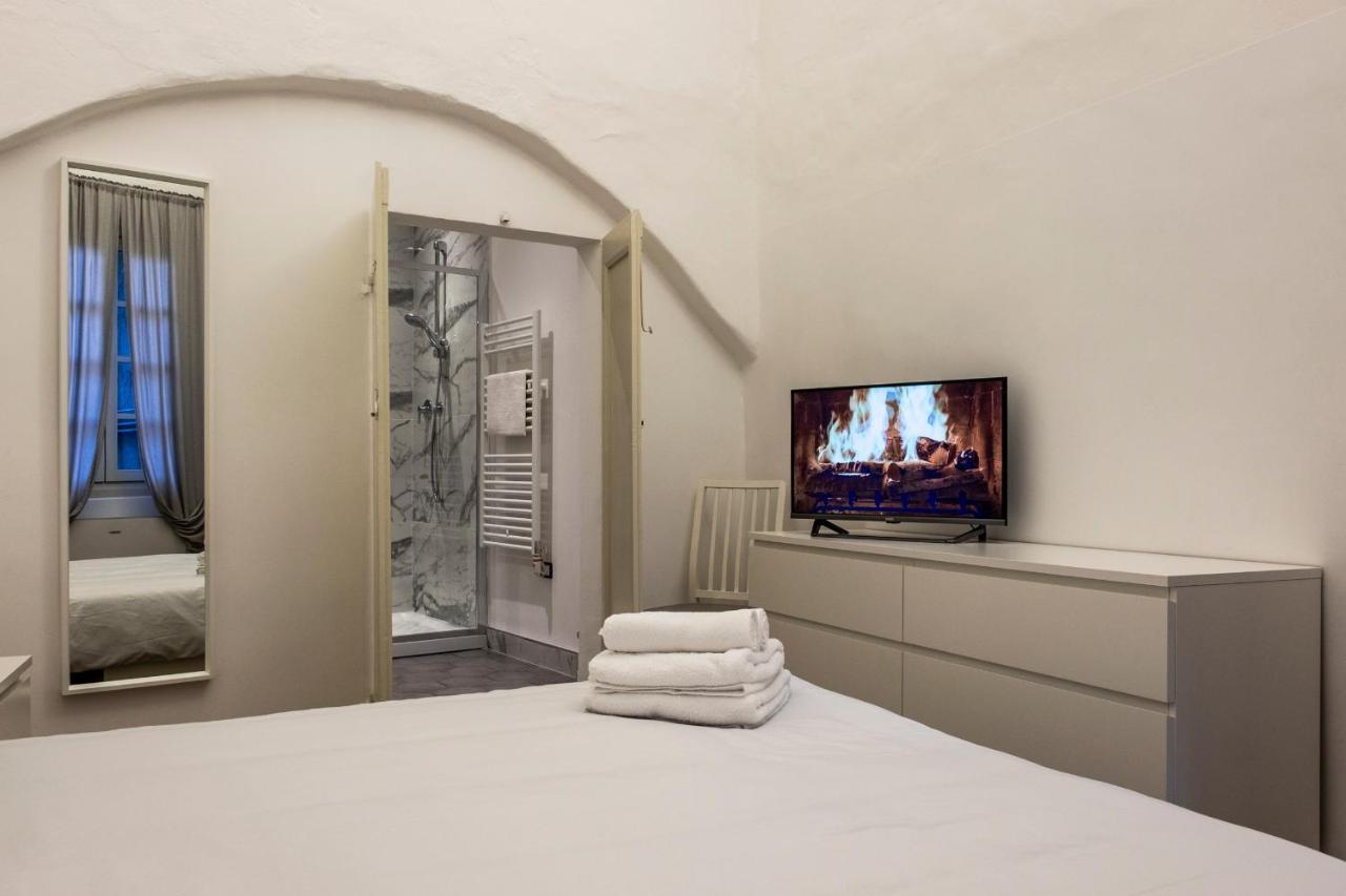 Archivolto Del Teatro Hotel Albenga Exterior foto